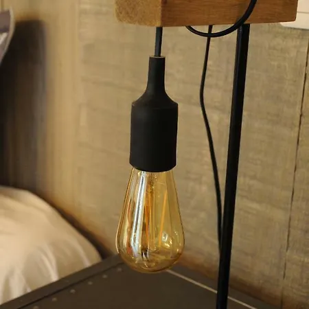 Le Nid De Bed & Breakfast