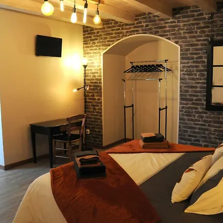 Le Nid De Bed & Breakfast