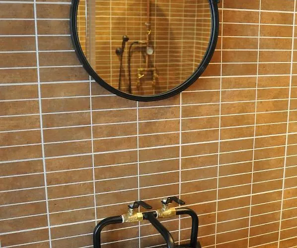 Le Nid De Bed & Breakfast